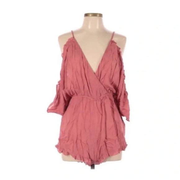 ⭐️NEW⭐️ TOPSHOP Lightweight Boho Ruffled Romper - Picture 2 of 11
